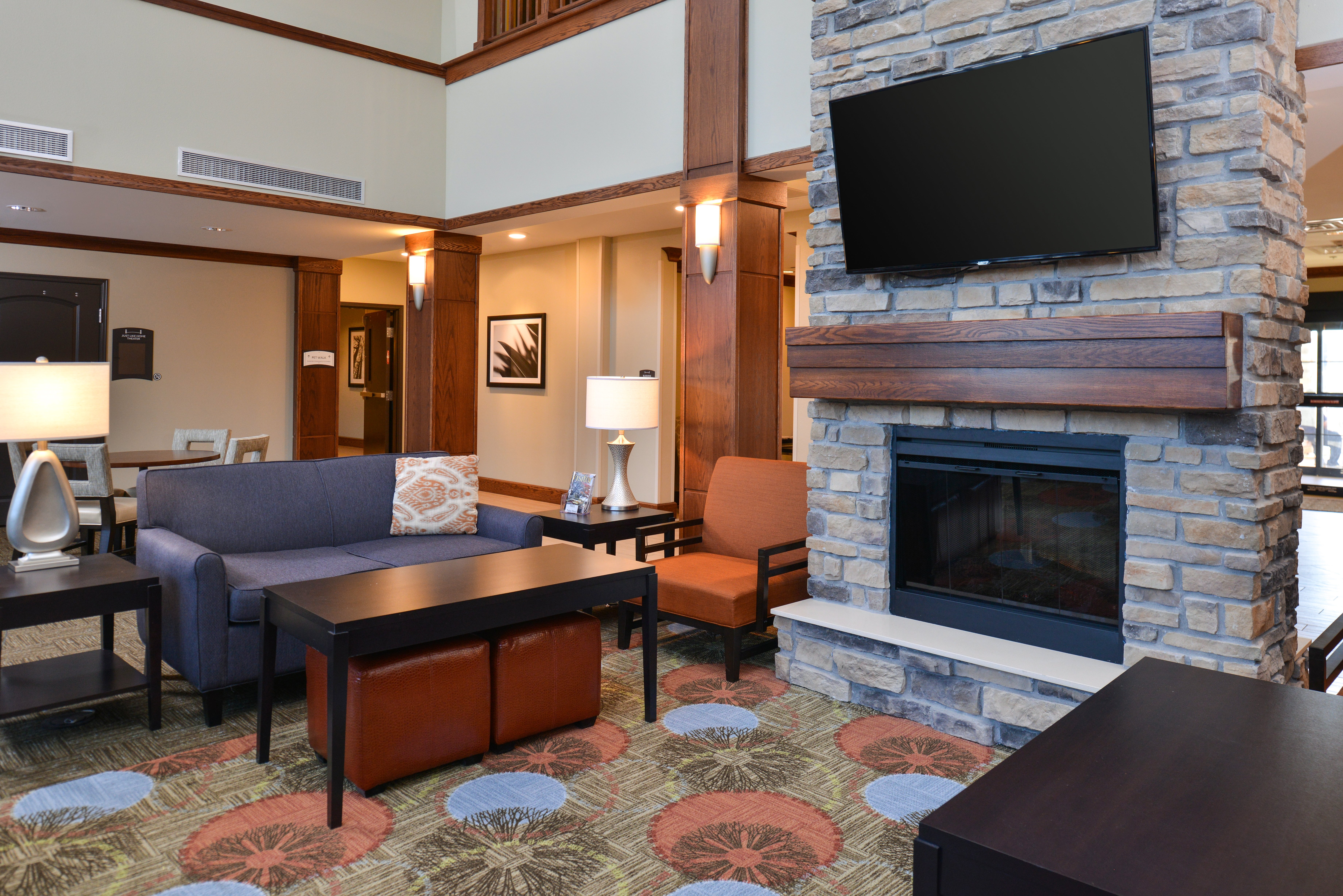 STAYBRIDGE SUITES ROCHESTER COMMERCE DR NW 52/56