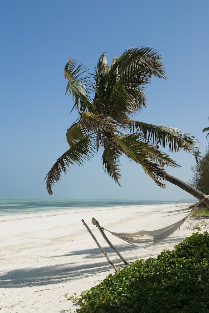 Breezes Beach Club & Spa 63/64