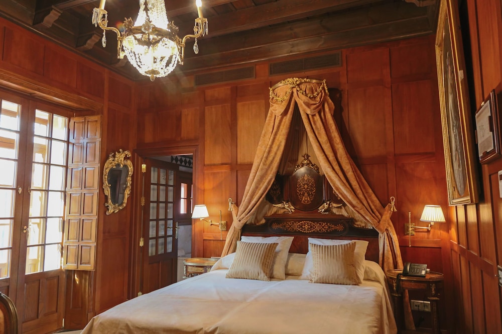 JUNIOR SUITE, DELUXE