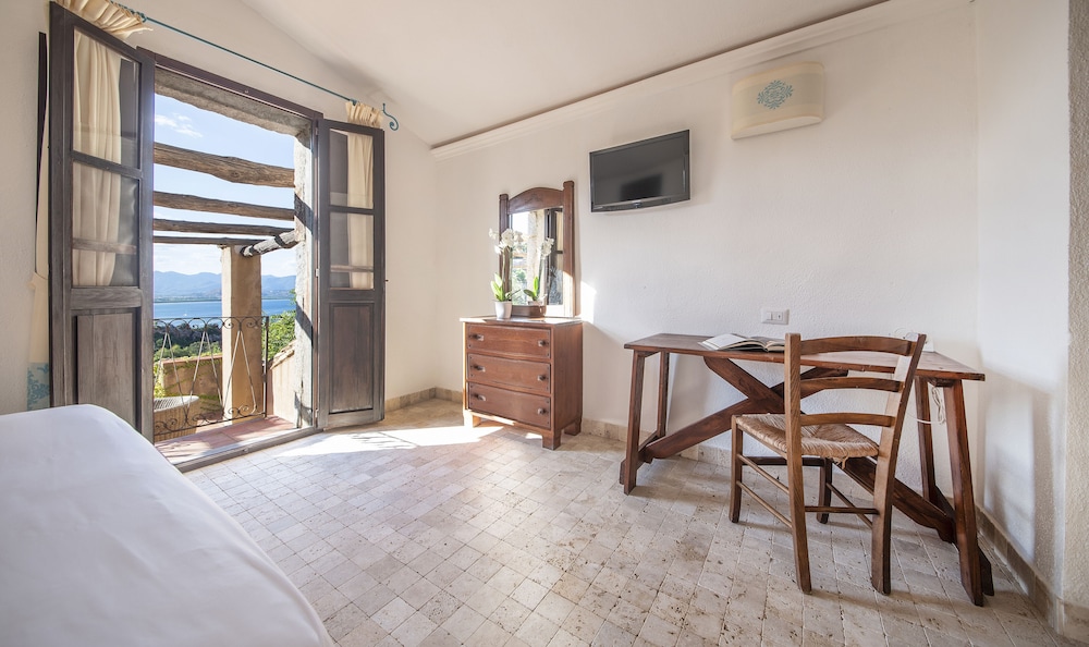 Borgo Cala Moresca 40/61