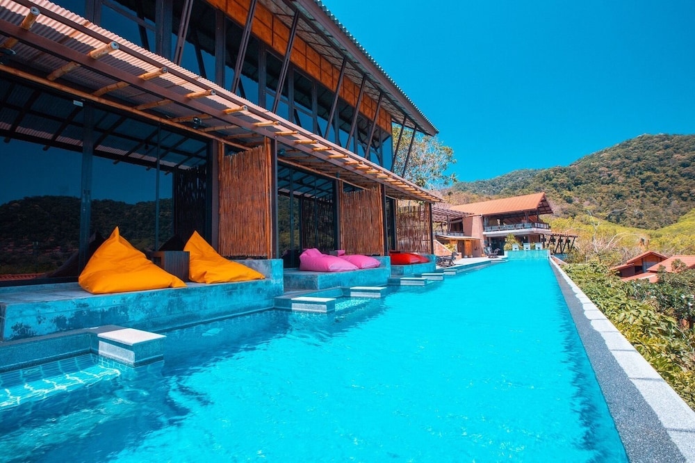 Alama Sea Village Resort in KOH LANTA