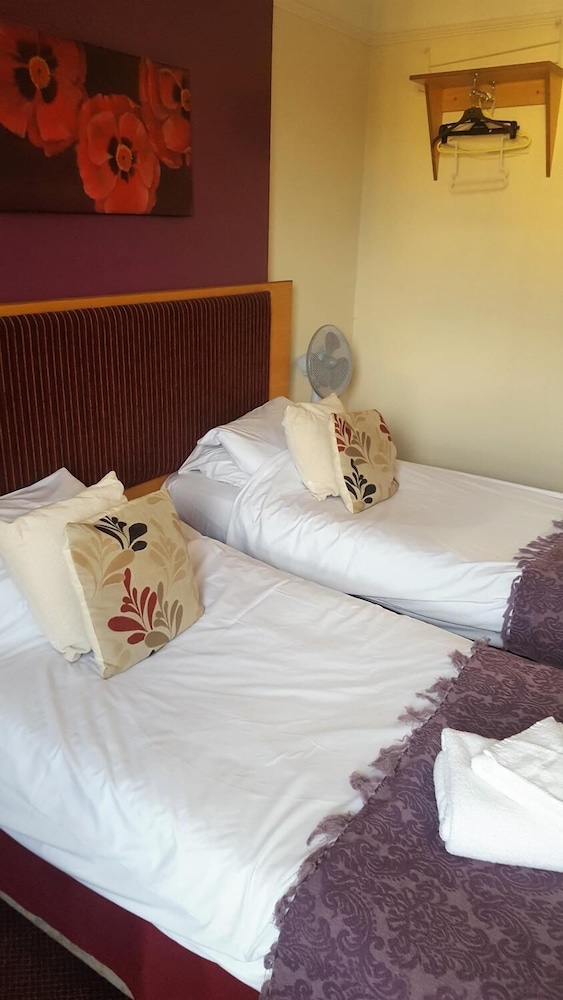 The Victoria Hotel 13/39