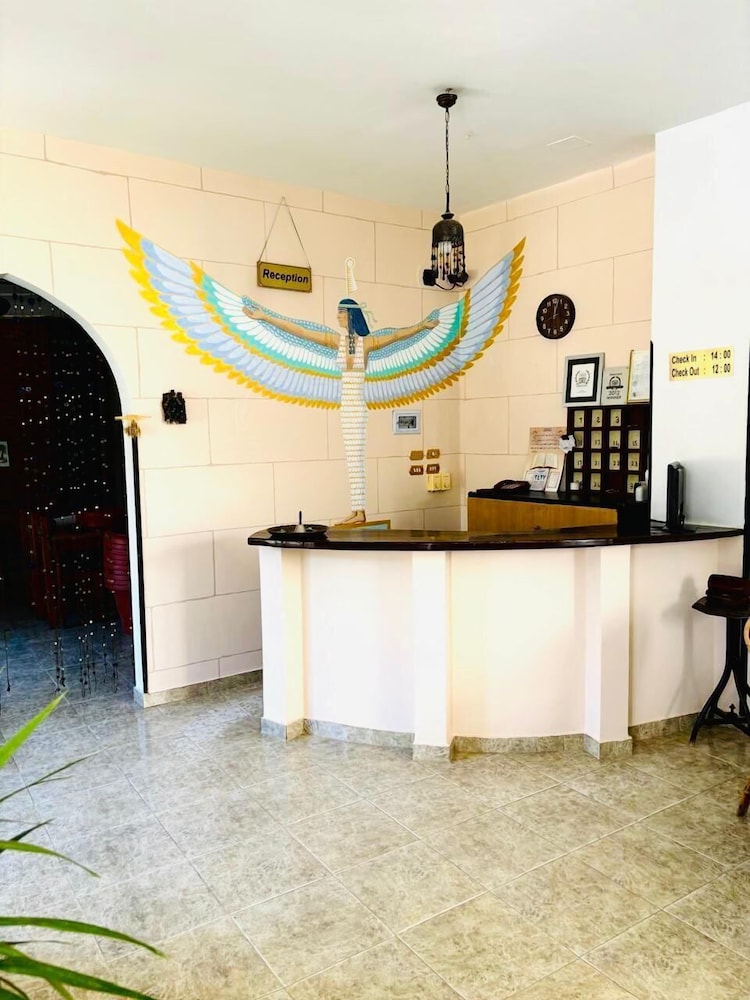 El Nakhil Hotel 7/50