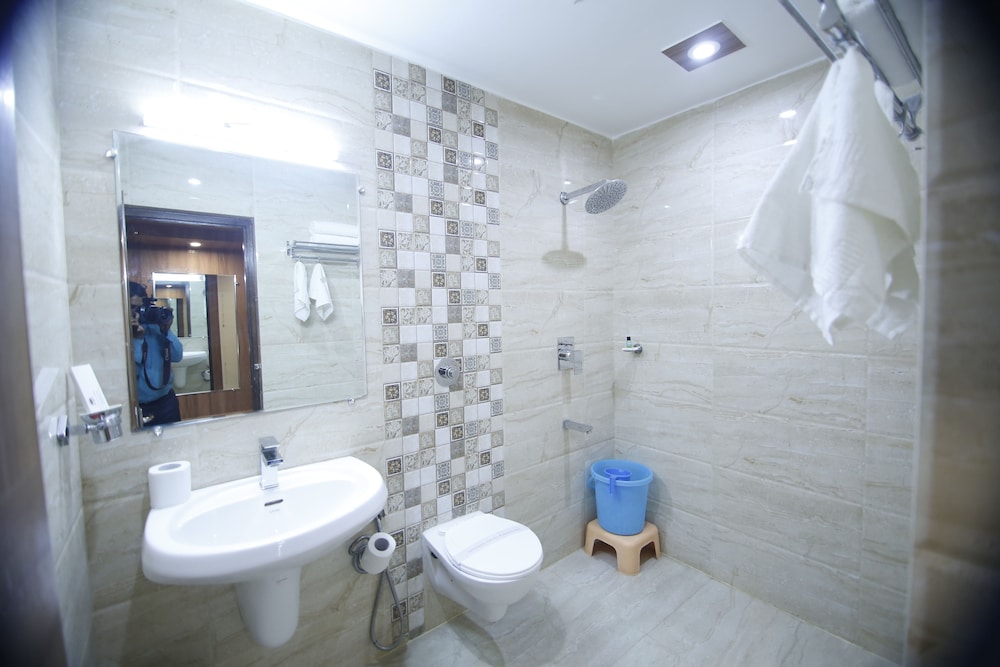 HOTEL SHEETAL REGENCY 38/41