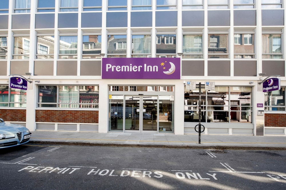 Premier Inn London Holborn in LONDON