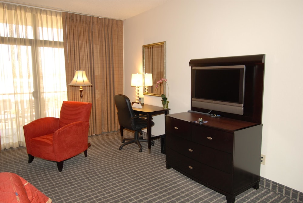 Oakland Airport Executive Hotel 45/65