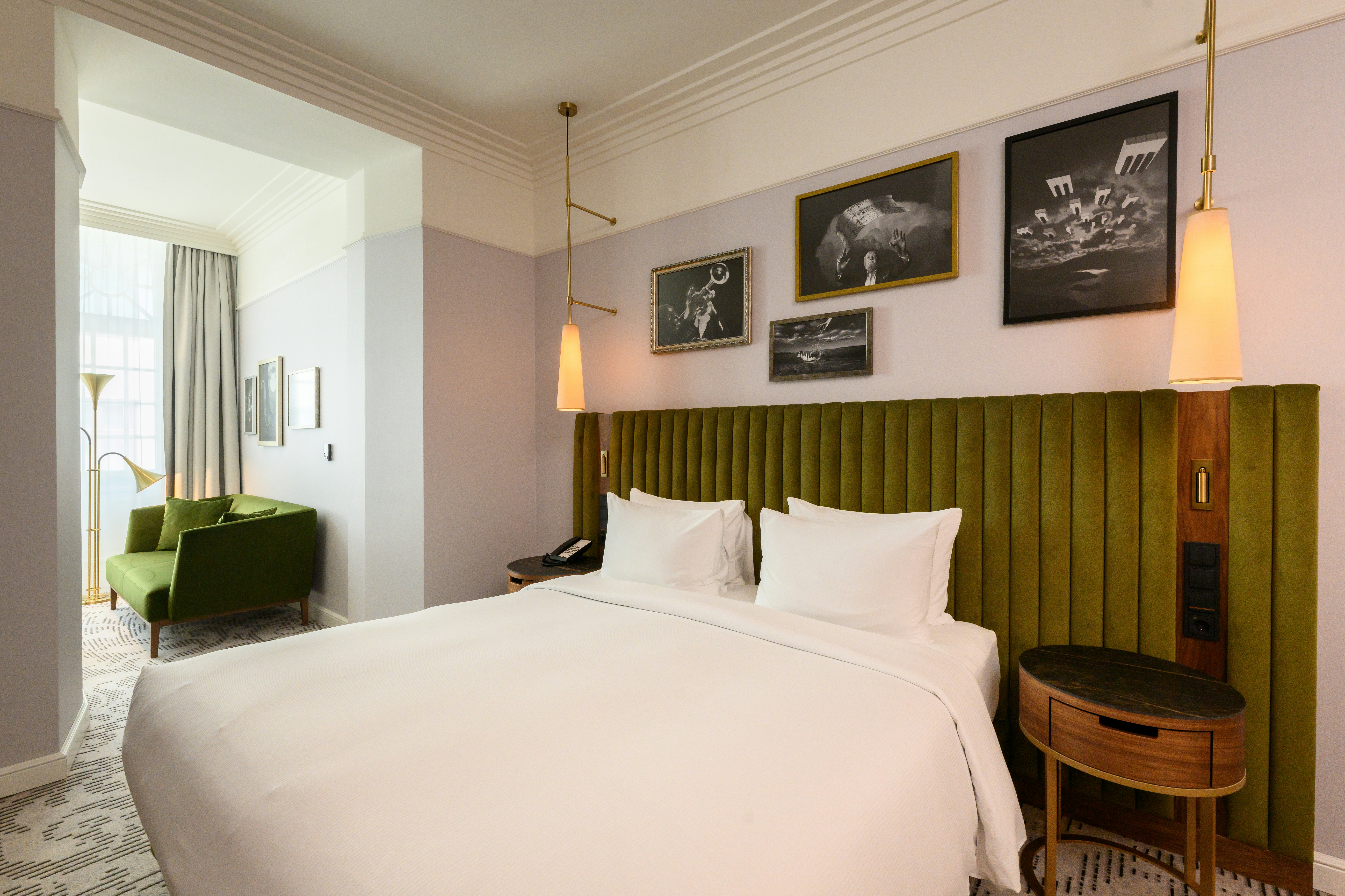 Courtyard, Deluxe, King Bed
