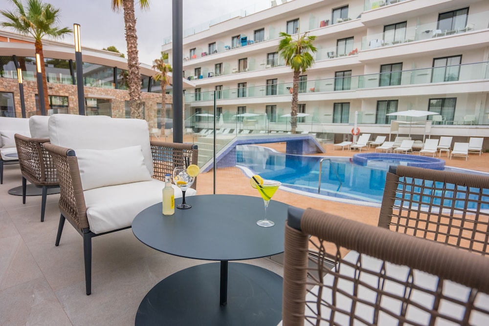 Morlans Suite Hotel Adults Only 36/51
