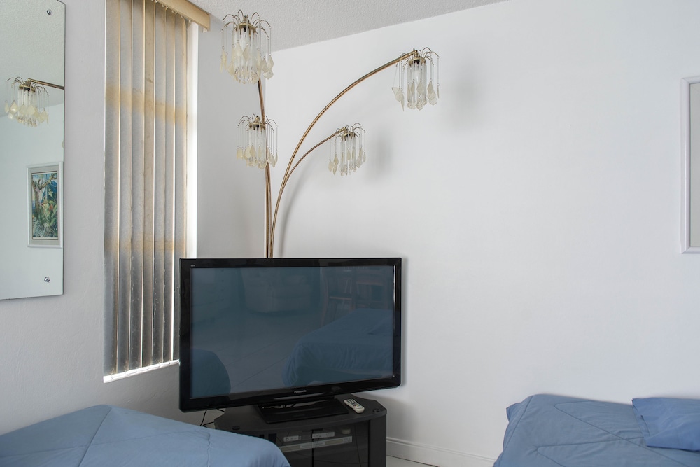 Coral Reef Beach Suite At Montego Bay Club Resort 16/25