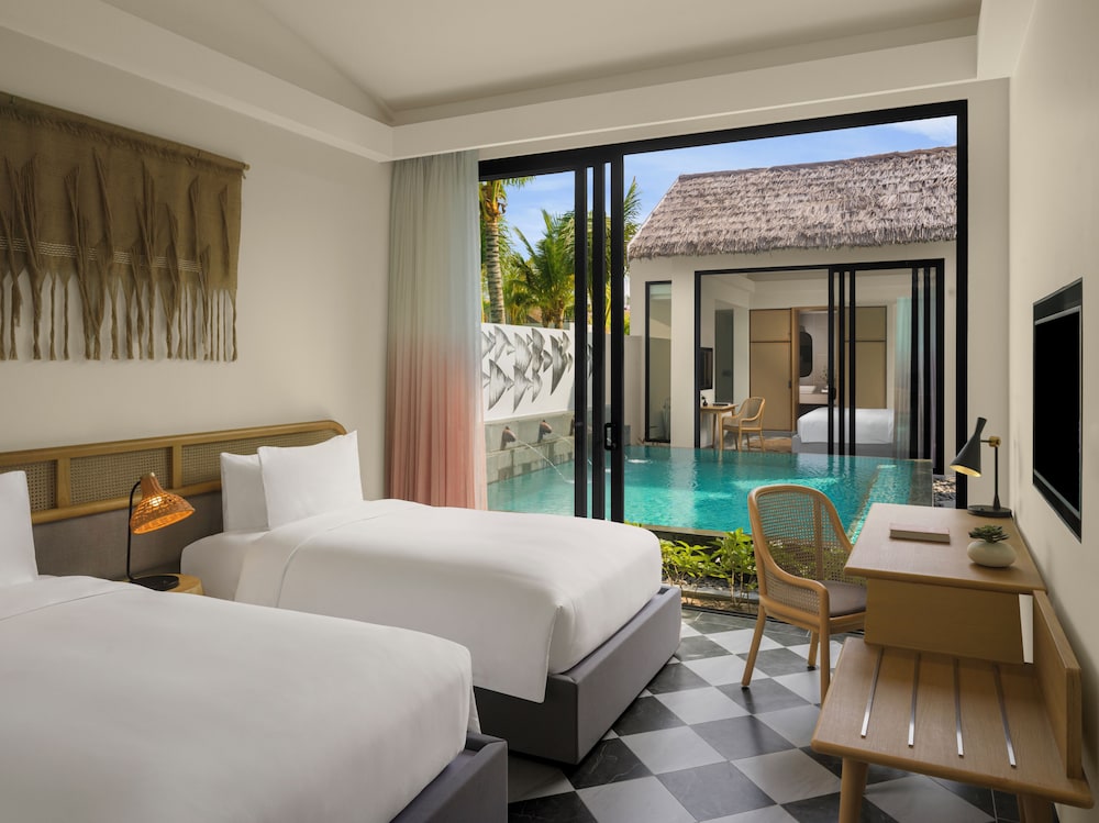 3 Bedrooms, Garden Pool, Villa, 1 King and 4 Single Beds