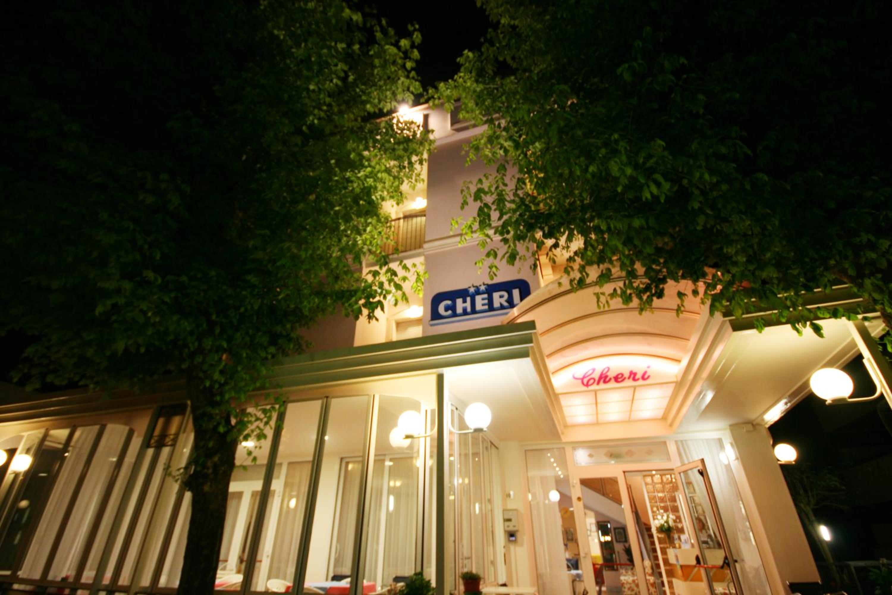 Hotel Cheri 2/48