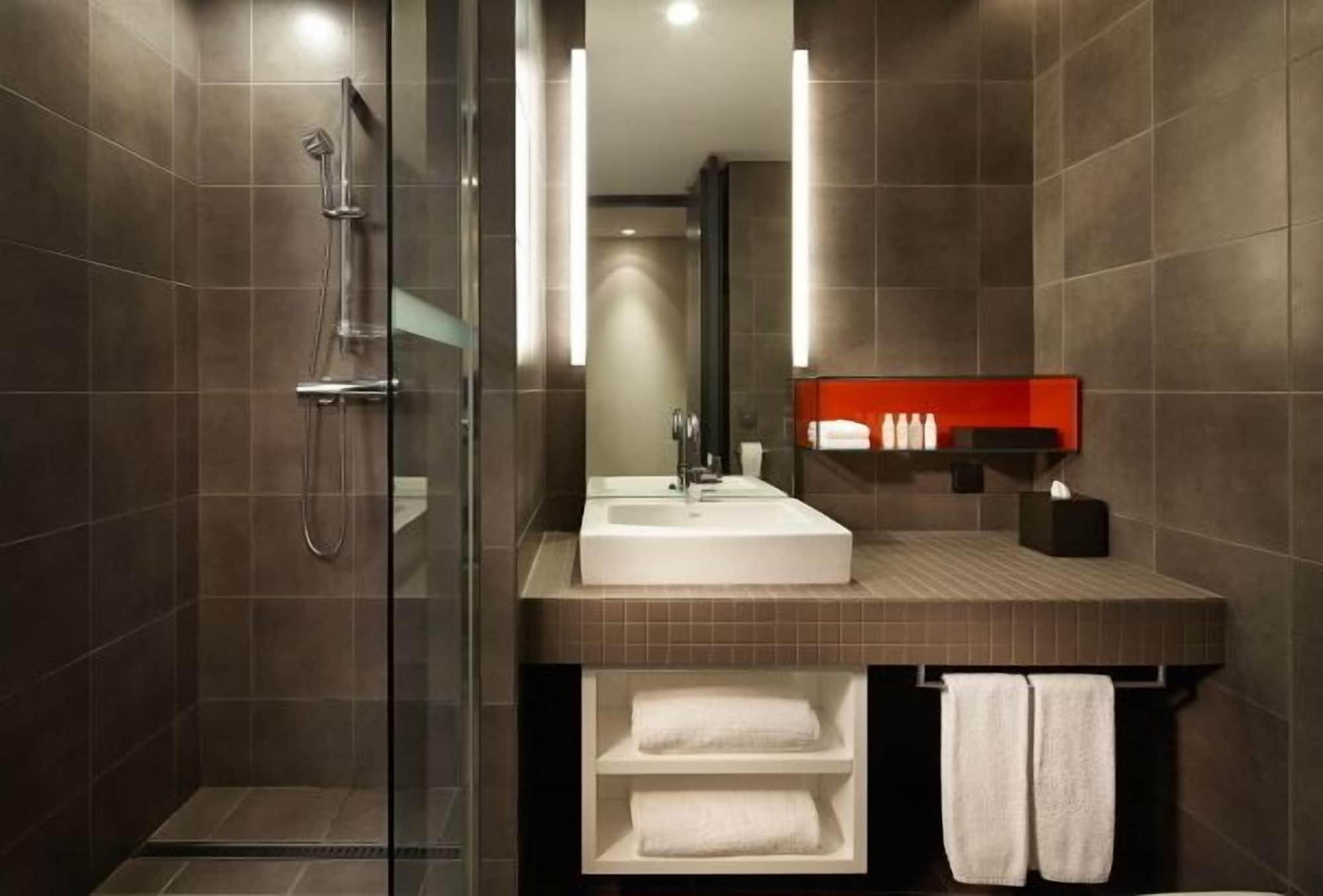 Standard, Double Bed, City View, Shilla Stay Seodaemun 5/7