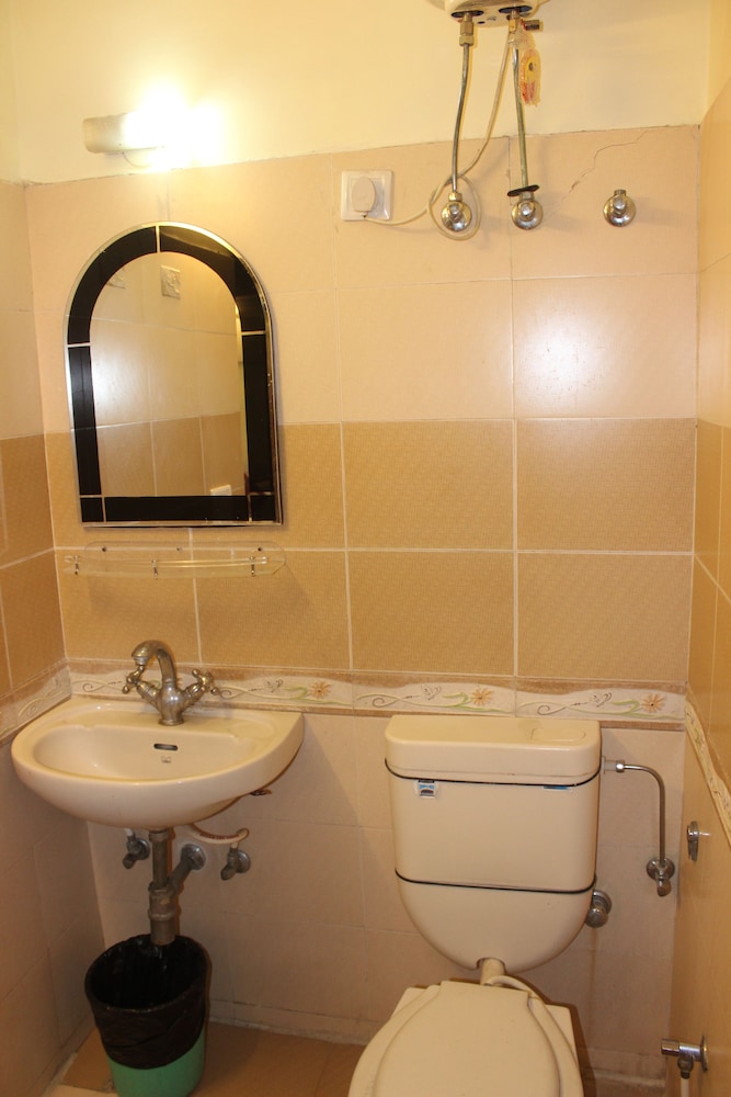 HOTEL MUSKAN PALACE 35/46