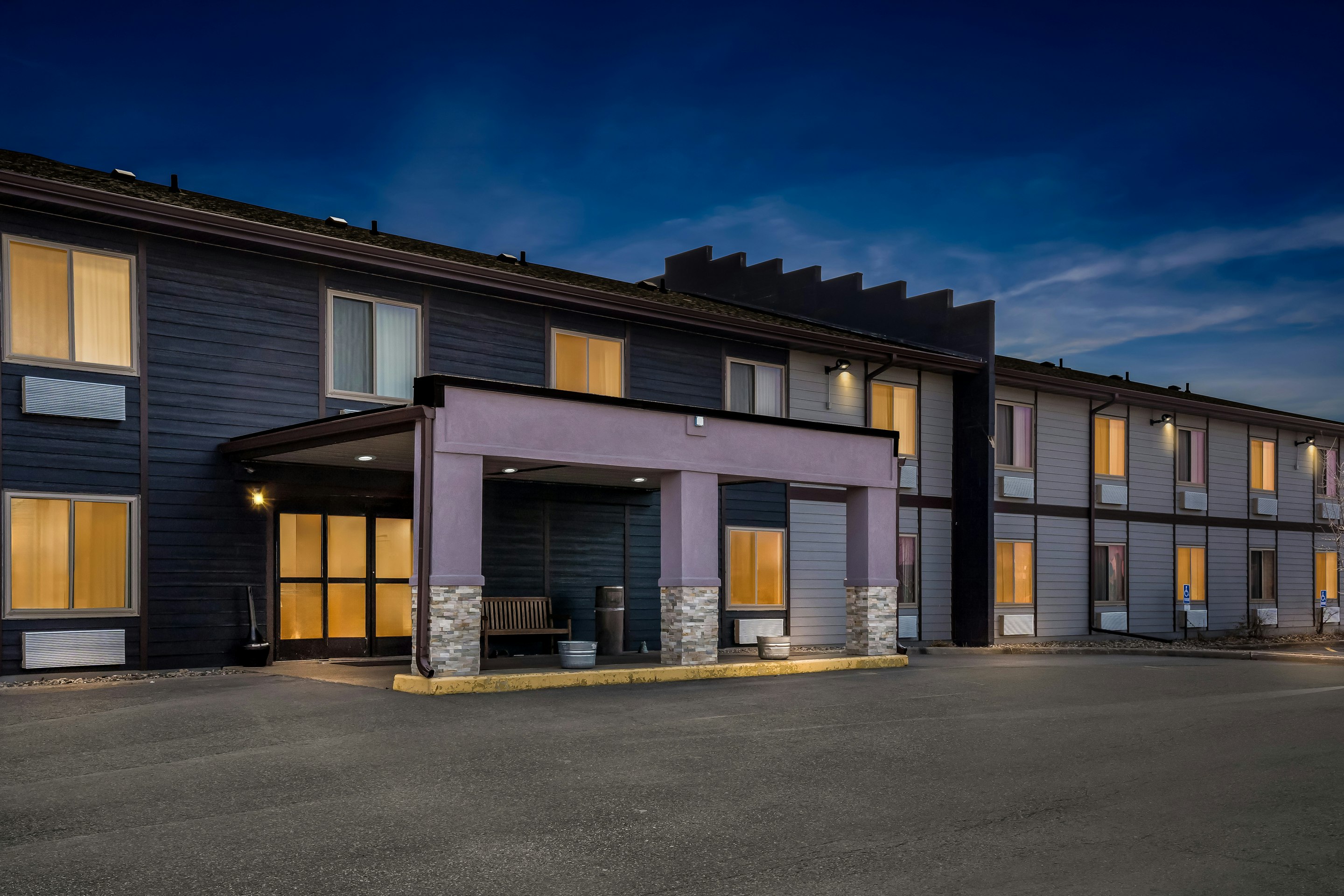 Red Roof Inn & Suites Tomah 55/57