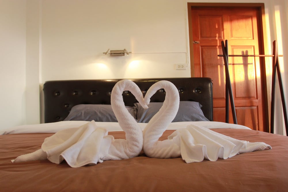 Barefeet Naturist Resort 23/48