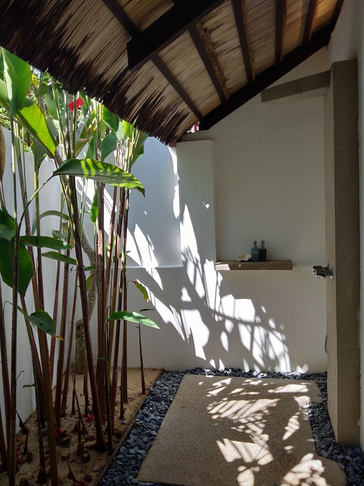 Villa Kalachuchi B&B 30/56