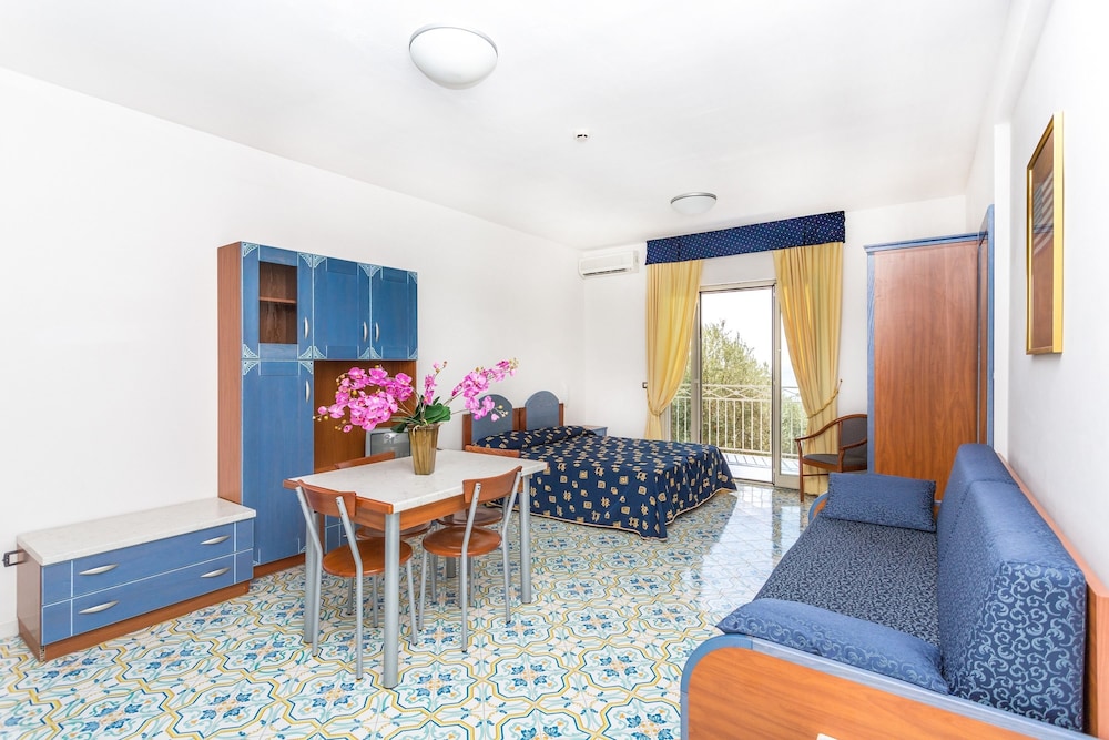 Club Residence la Castellana 33/50