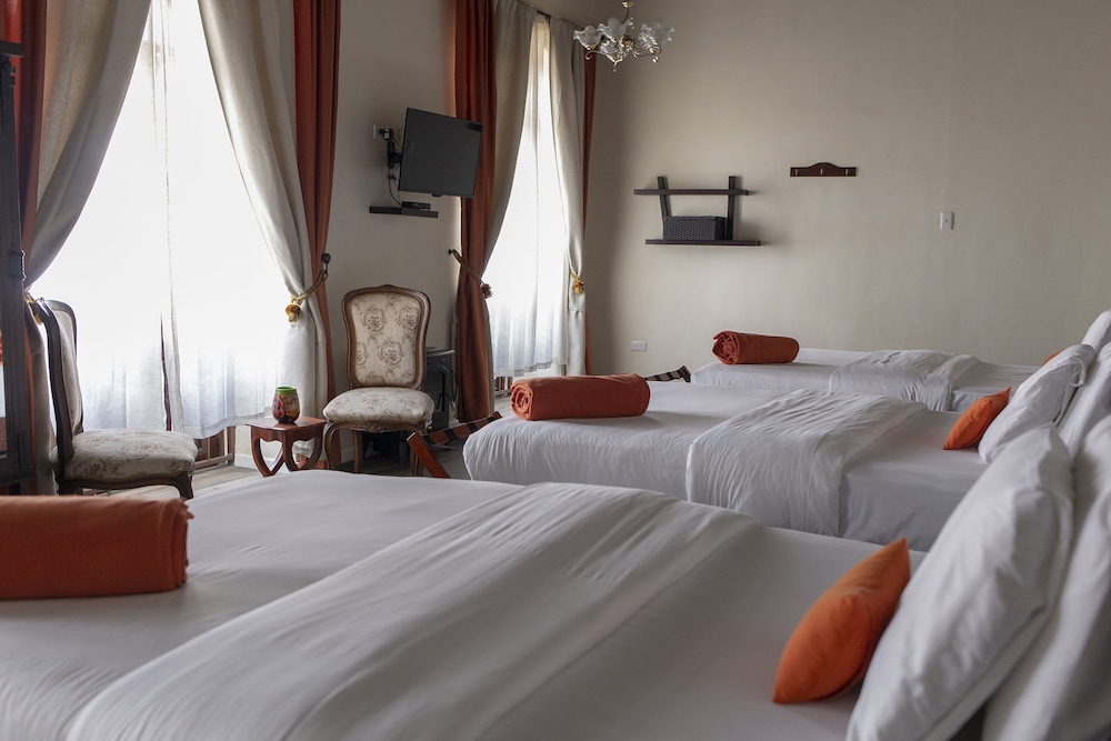 HOTEL COLONIAL SAN AGUSTIN 18/77