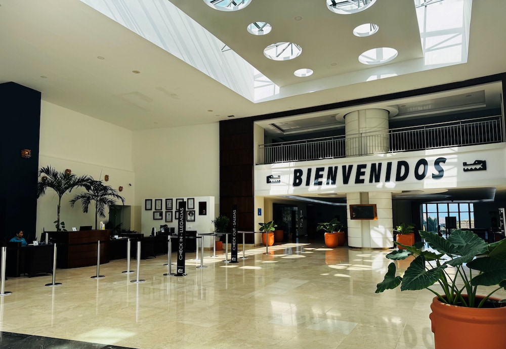 Hotel Azul Ixtapa Grand Resort Spa and Convention Center 35/51