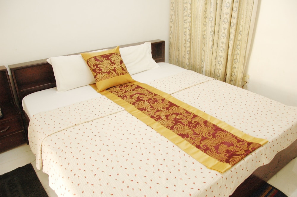 STANDARD, DOUBLE BED