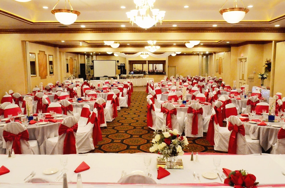 Best Western Plus Milwaukee Airport Hotel & Conference Center 25/39
