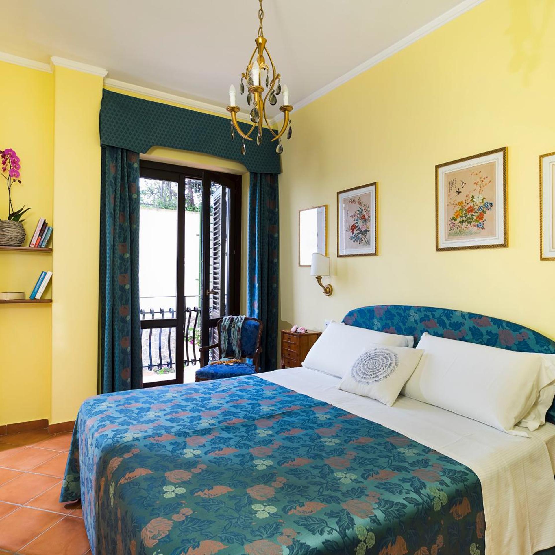 Connecting, Double Bed, Lateral Side Sea View
