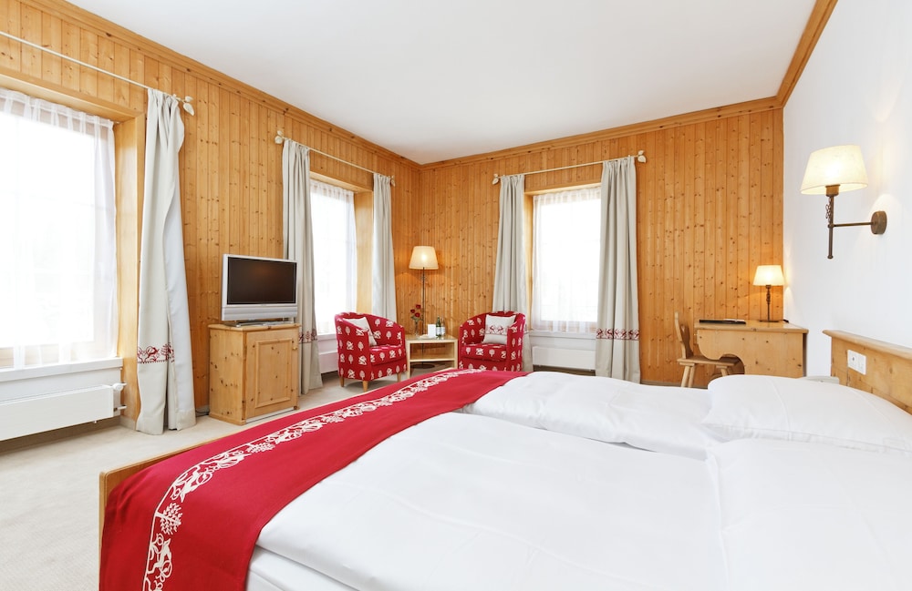 Edelweiss Swiss Quality Hotel 7/48