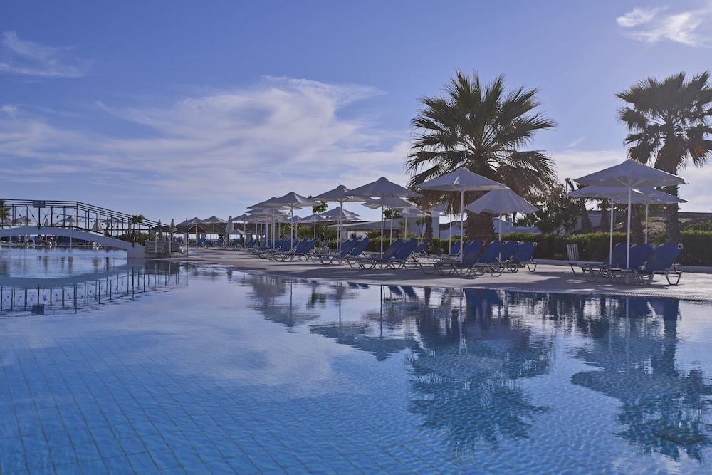 Sandy Beach Resort 59/63