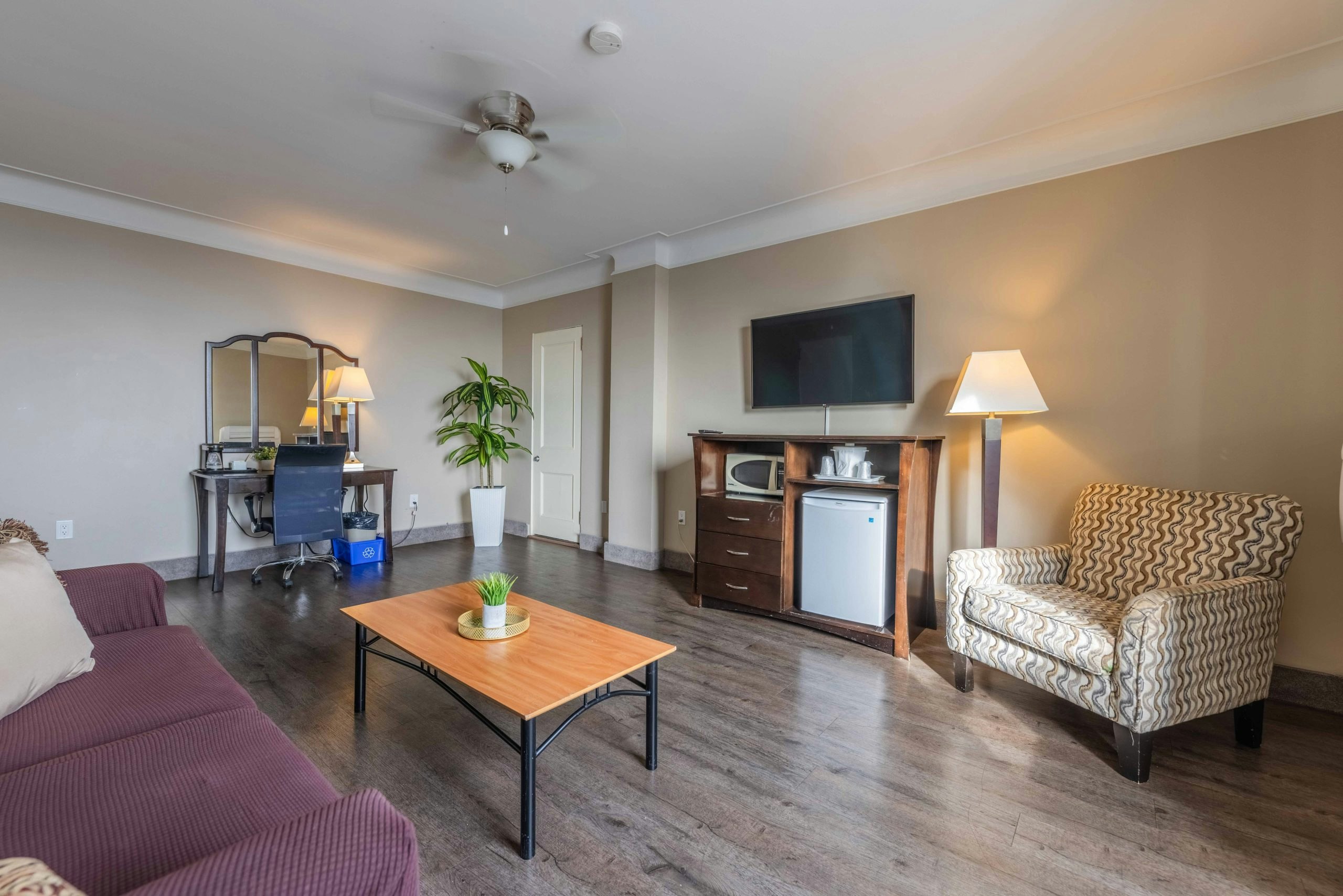 Prince Arthur Waterfront Hotel & Suites 29/43