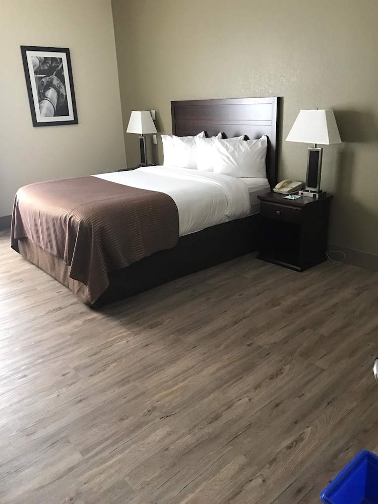 Best Western High Road Inn 6/53