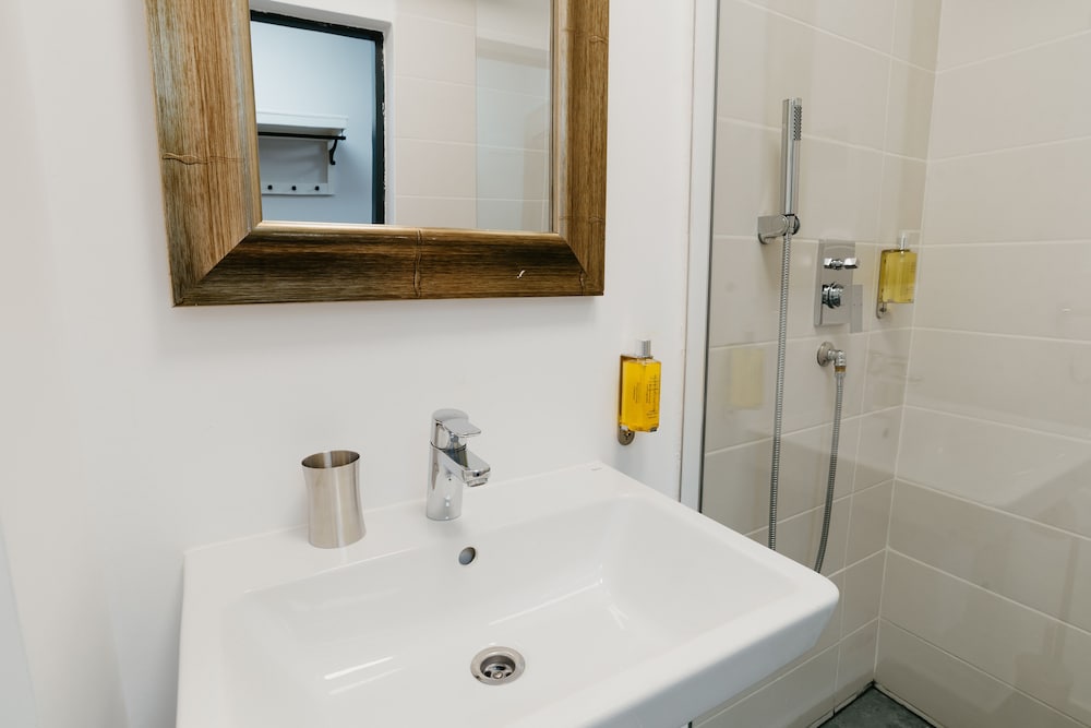 Fullton Hotel 44/50