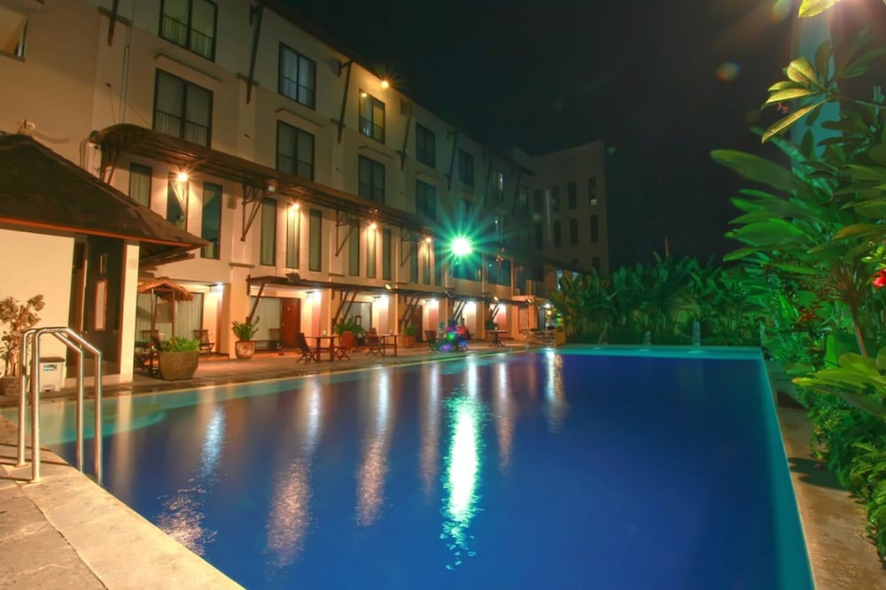 The Grand Santhi Hotel 5/69