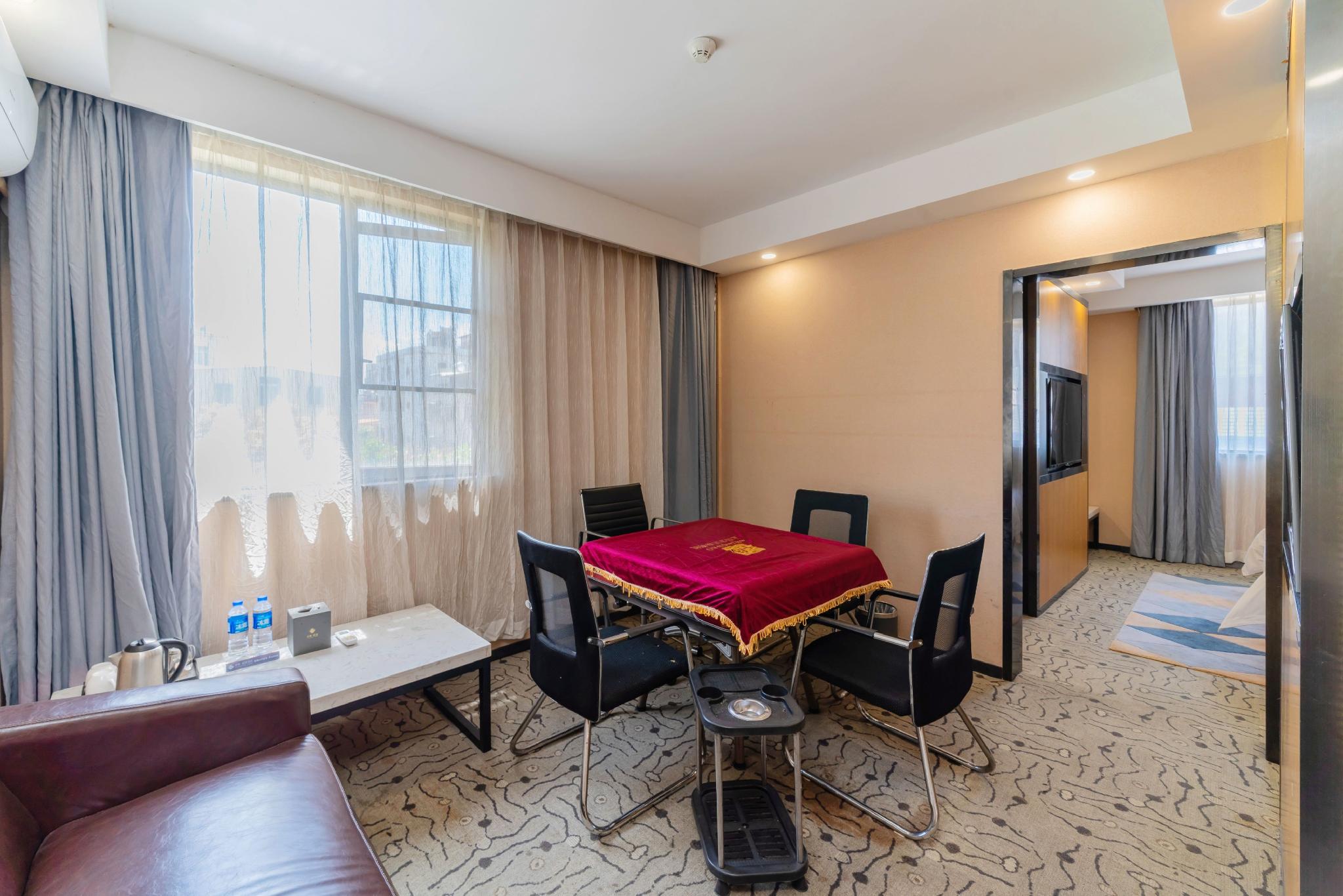 Chonpines Hotel (Huizhou Huidong Hongling Avenue) 62/68