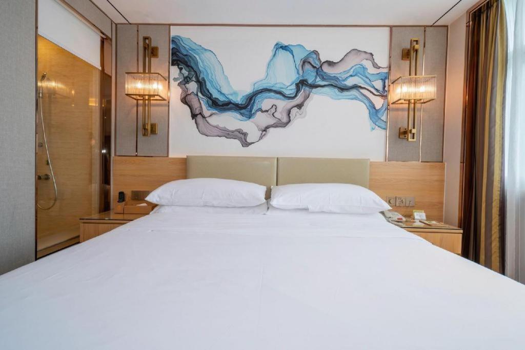 Vienna Hotel (Xiamen Airport, Jiangtou Metro Station) 25/51