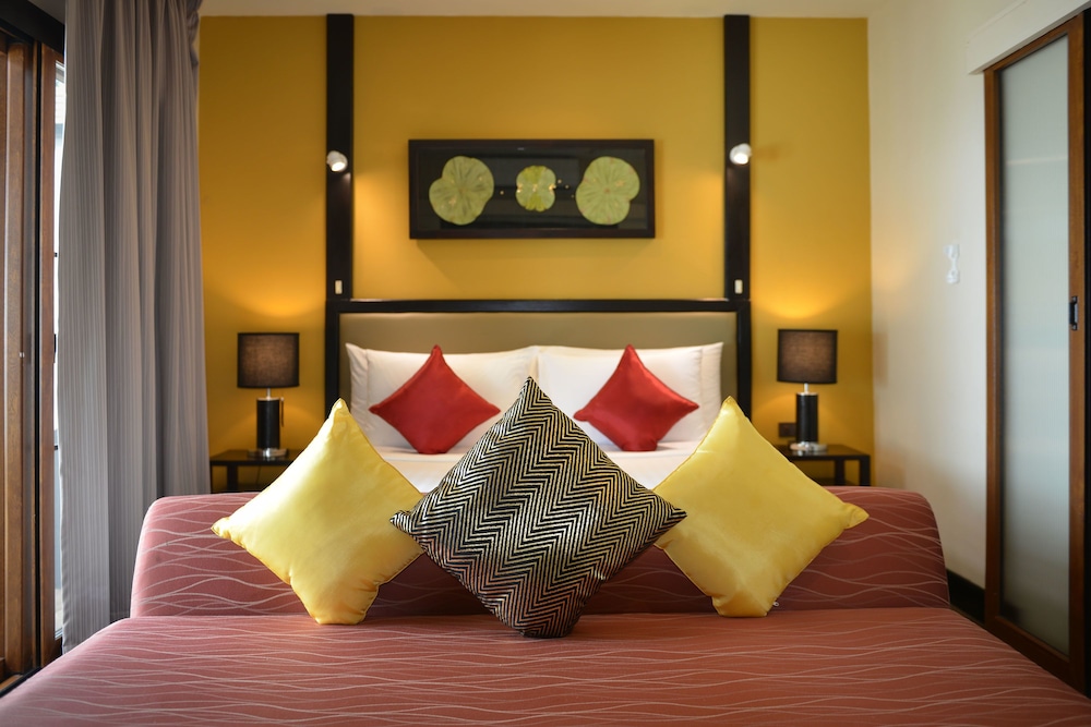 ANDAMAN WHITE BEACH RESORT 26/70