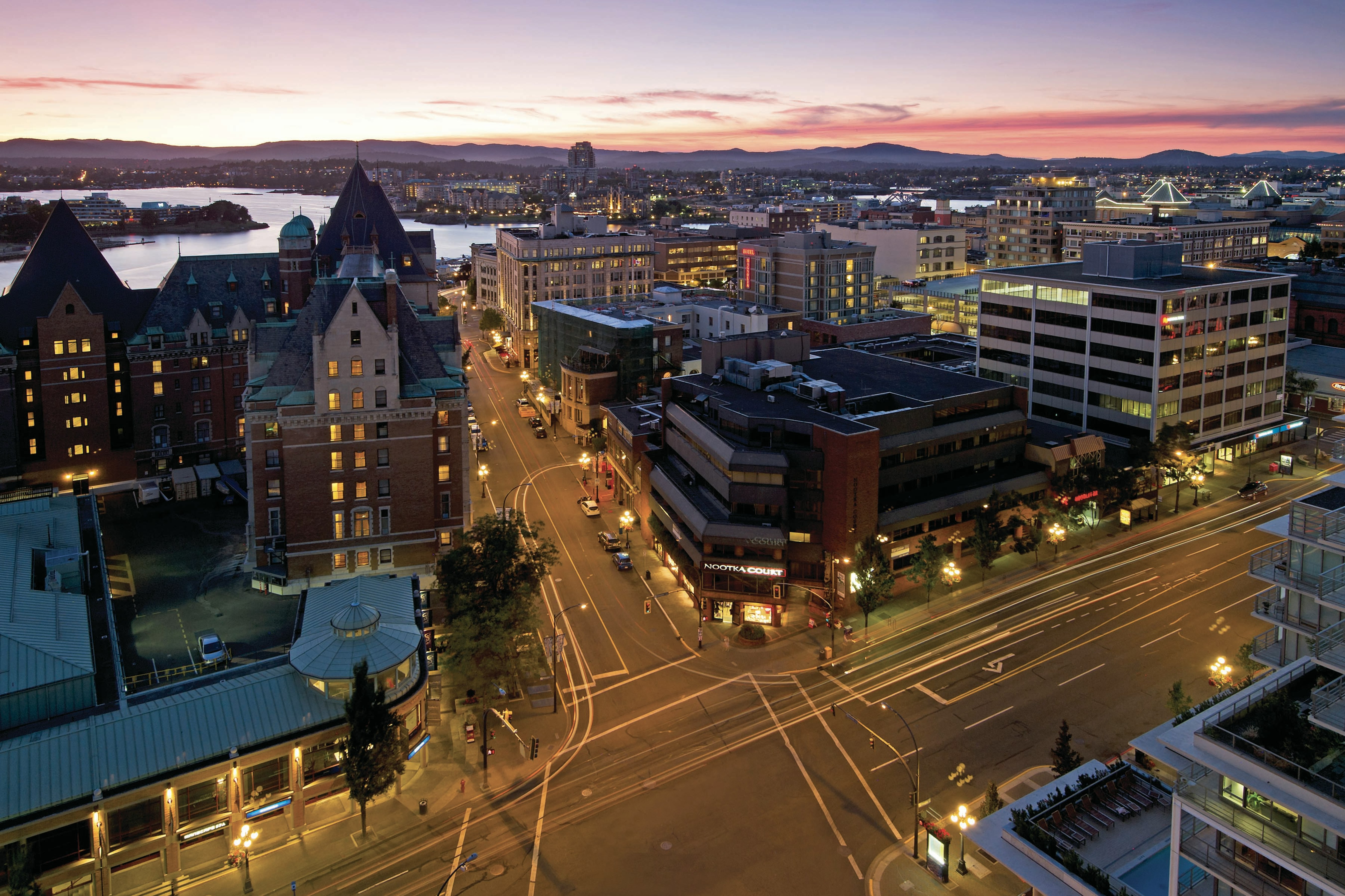 DoubleTree by Hilton Hotel and Suites Victoria 32/32