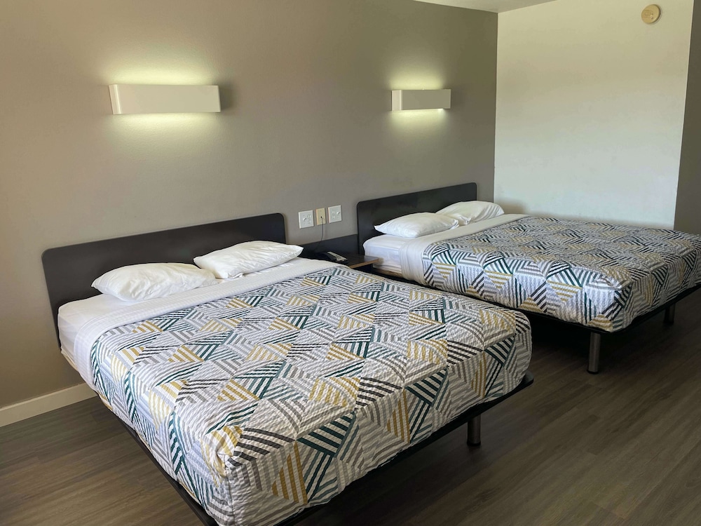 Motel6 Wichita Falls, TX - North 40/63
