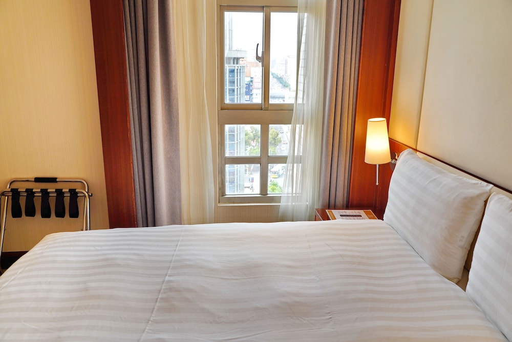 Superior, Queen Bed