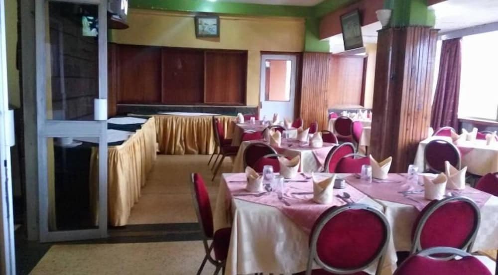 Batian Grand Hotel 16/18