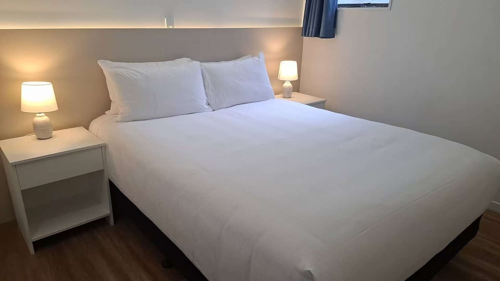 Pure Motel & Guest House 34/75