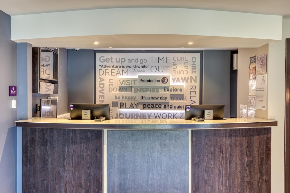 Lobby at Premier Inn Basingstoke West (Churchill Way) hotel, Basingstoke and Deane