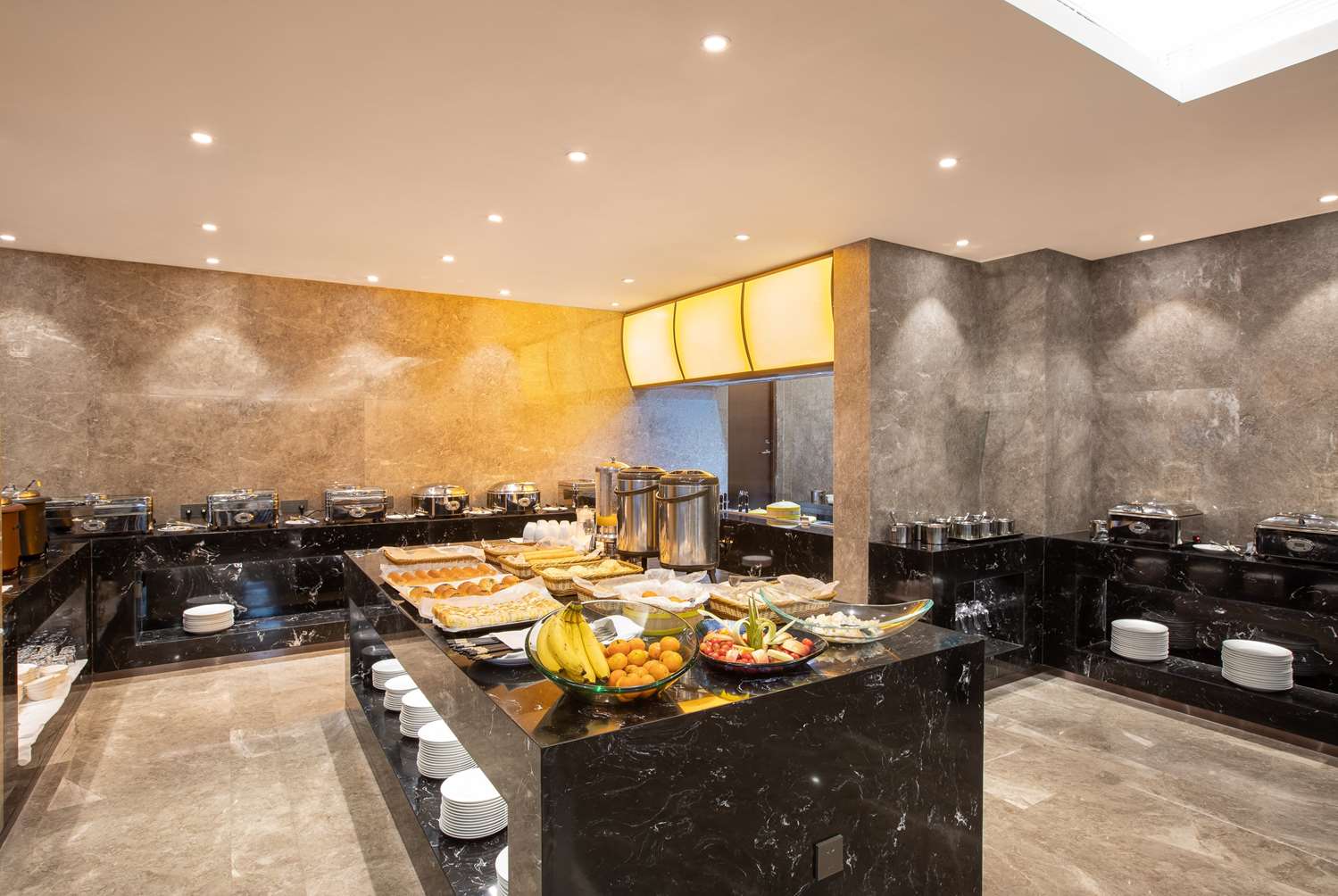 Ramada Encore Wyndham Wuhan Caidian 11/13
