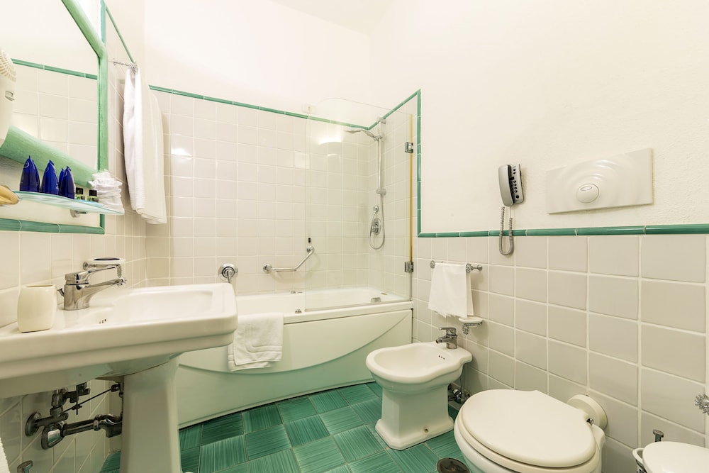 Relais Regina Giovanna 76/77