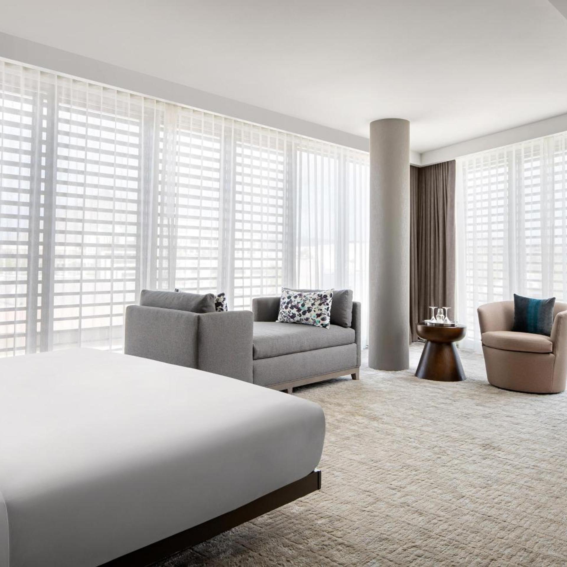 Marvelous, Suite، W Scottsdale 2/6