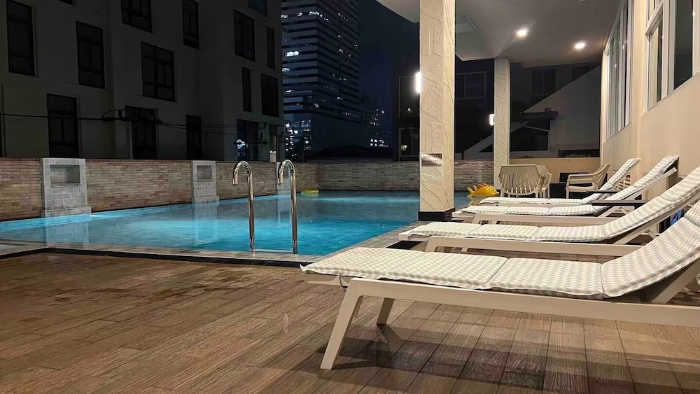 Bangkok Patio 25/51
