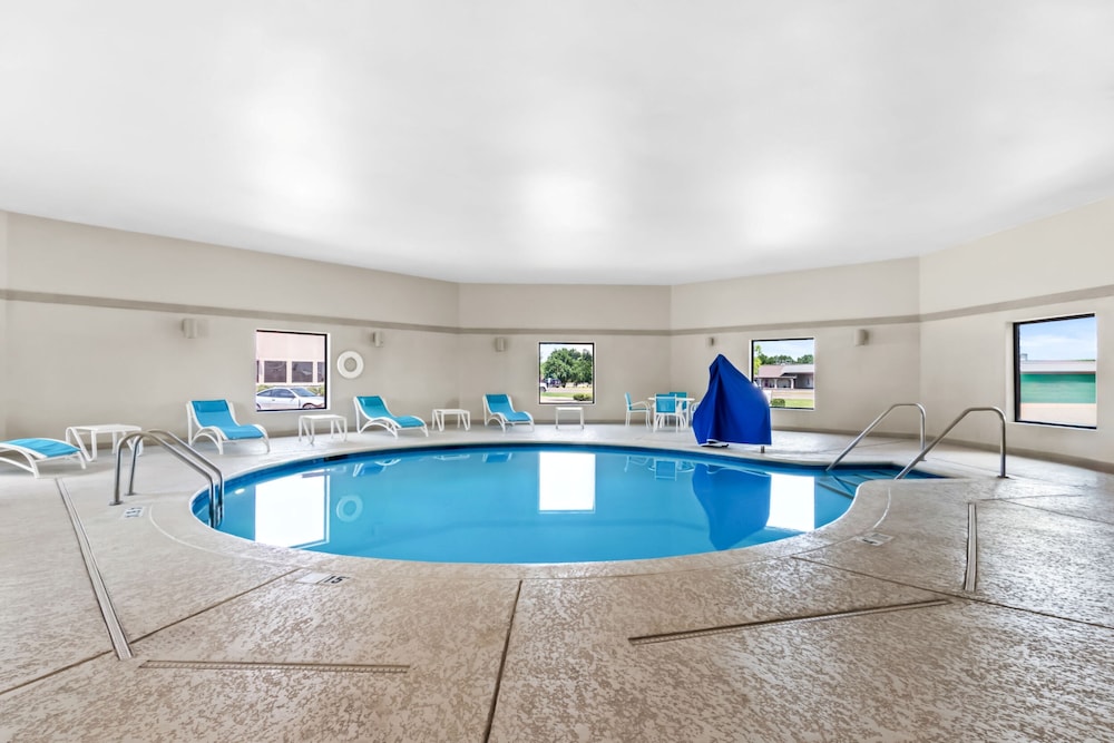 Holiday Inn Express Hotel And Suites Pauls Valley 67/70