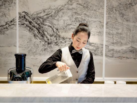 Minyoun Langzhong Ancient City Resort 10/30