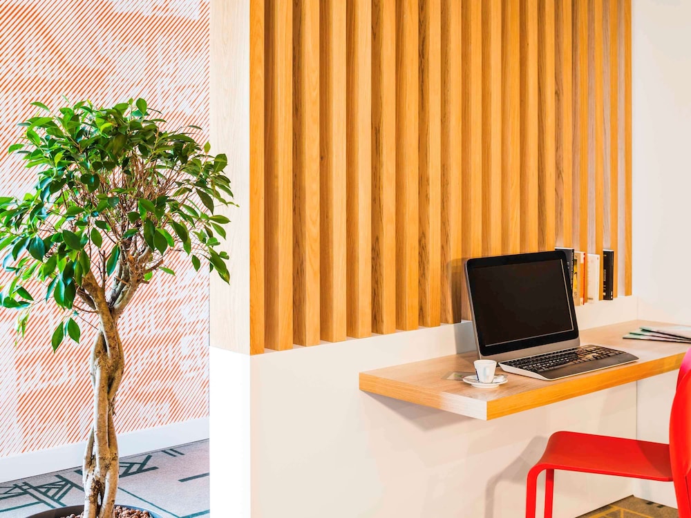 Ibis Styles Rouen Val-de-Reuil 39/78