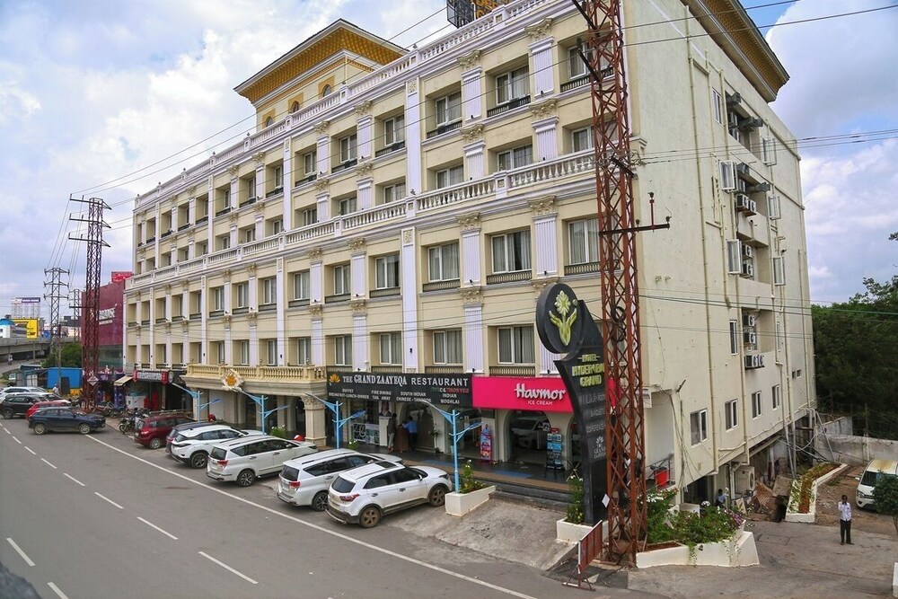 Hotel Hyderabad Grand 38/42