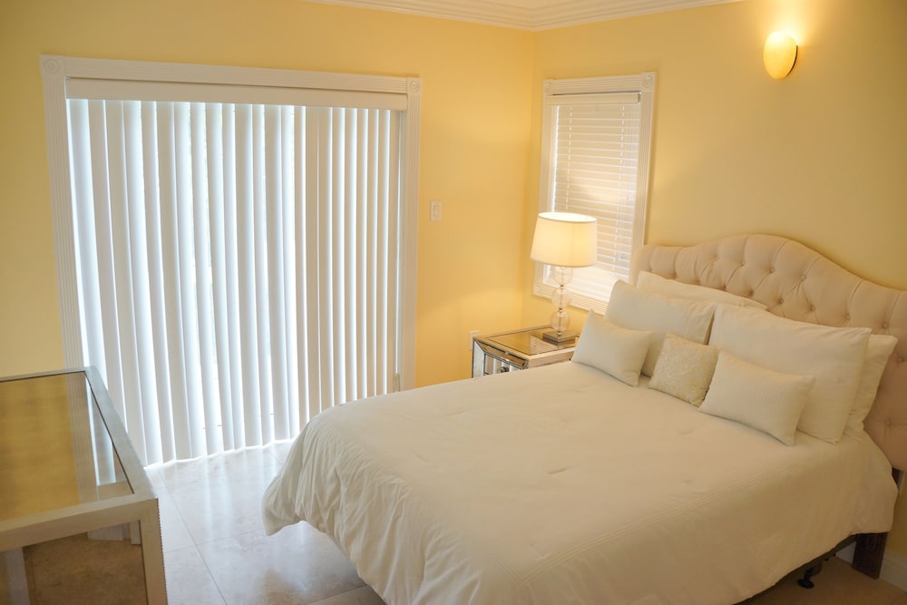 The Hamilton Beach Villas & Spa 4/50